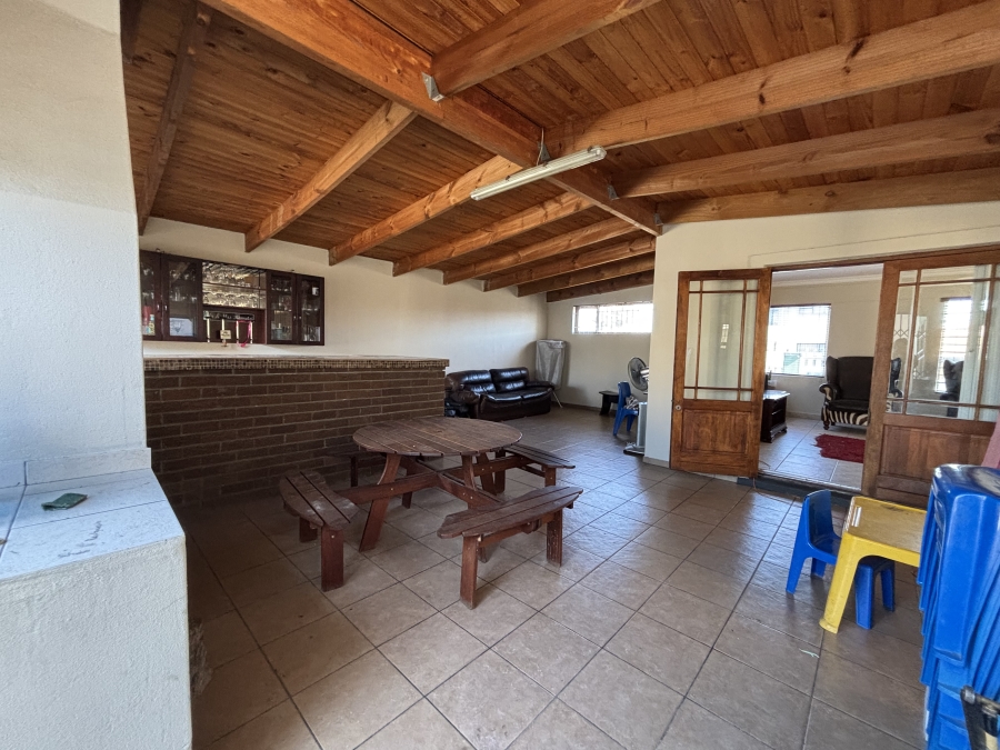 To Let 4 Bedroom Property for Rent in Vredelust Western Cape